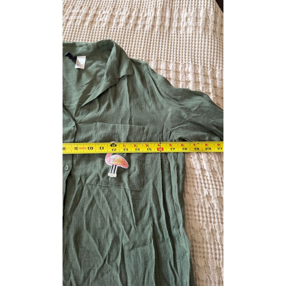 H&M Divided Olive Green Button Down Shirt Size 6 Sequin Flamingo Patch - Picture 8 of 9